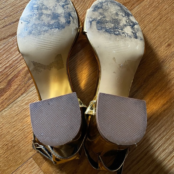 Liliana gold block heels 7.5 shoe size - Picture 11 of 11